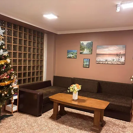Anna's Viesu māja *